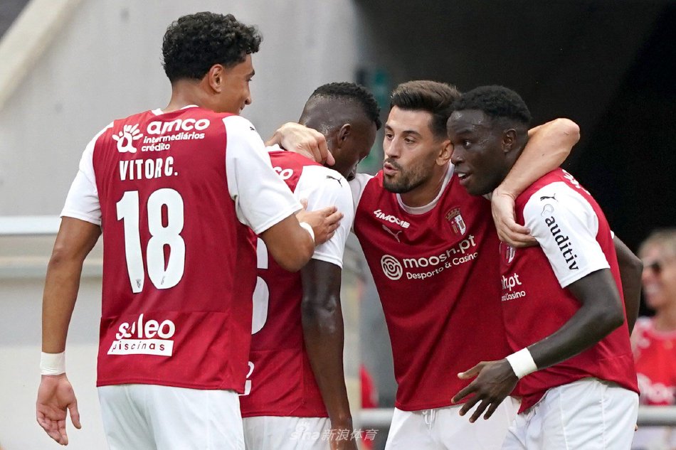 充满争议且 充满争议且