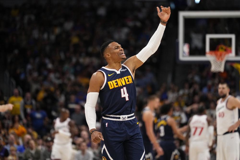 赛中送出了 赛中送出了